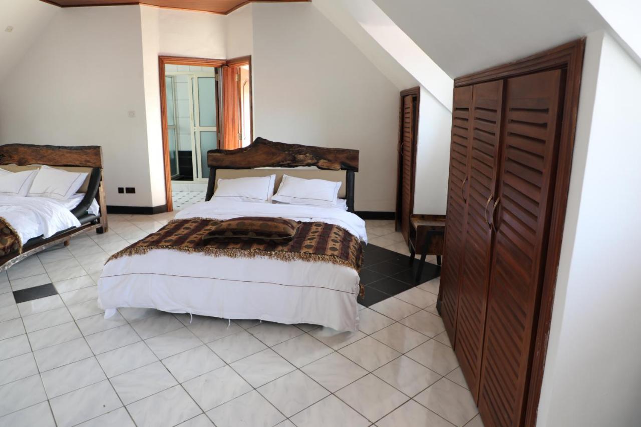 Stallion Place - Bed And Breakfast Kampala Exteriör bild