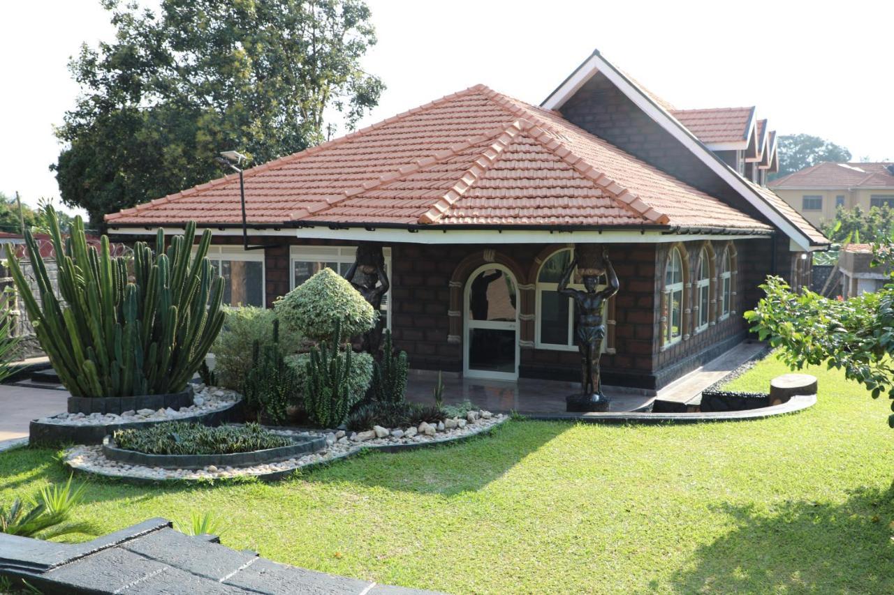 Stallion Place - Bed And Breakfast Kampala Exteriör bild
