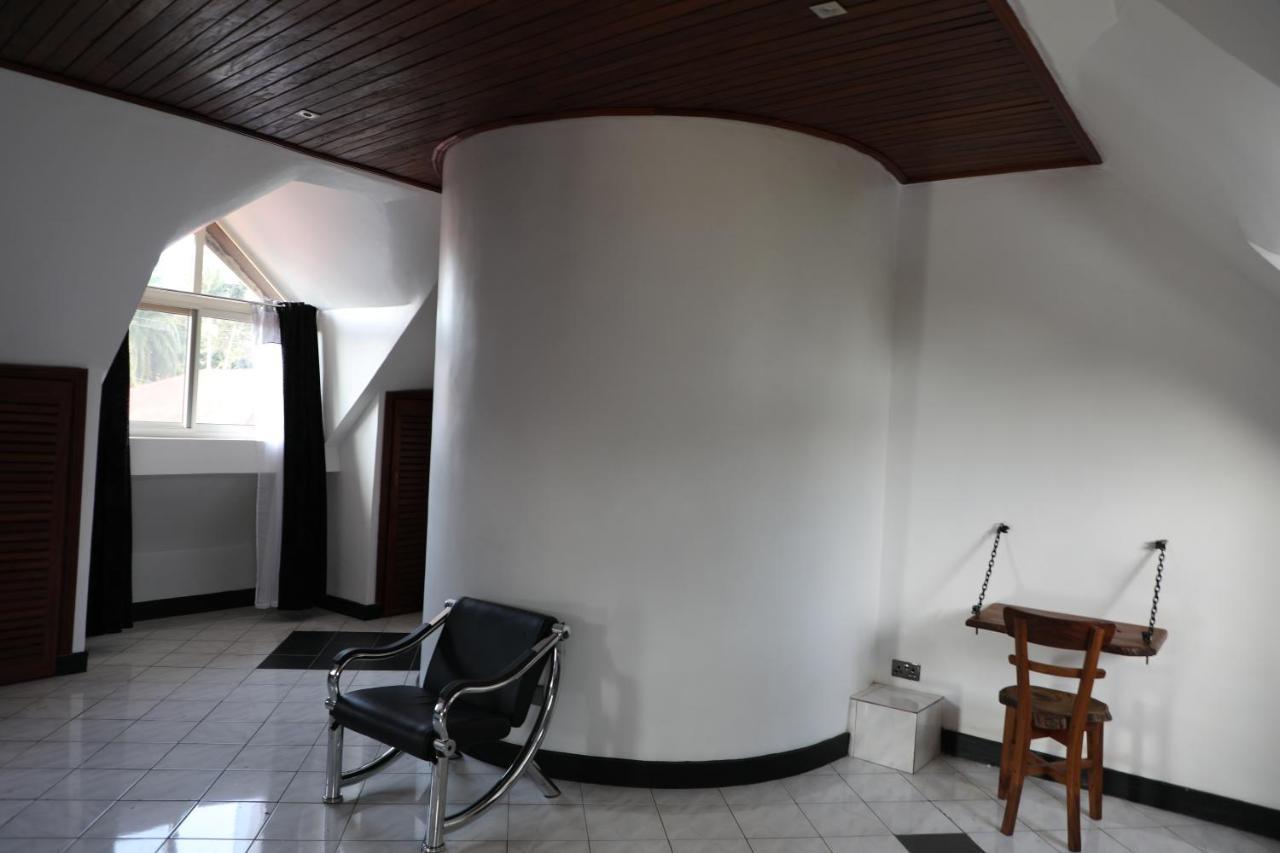 Stallion Place - Bed And Breakfast Kampala Exteriör bild